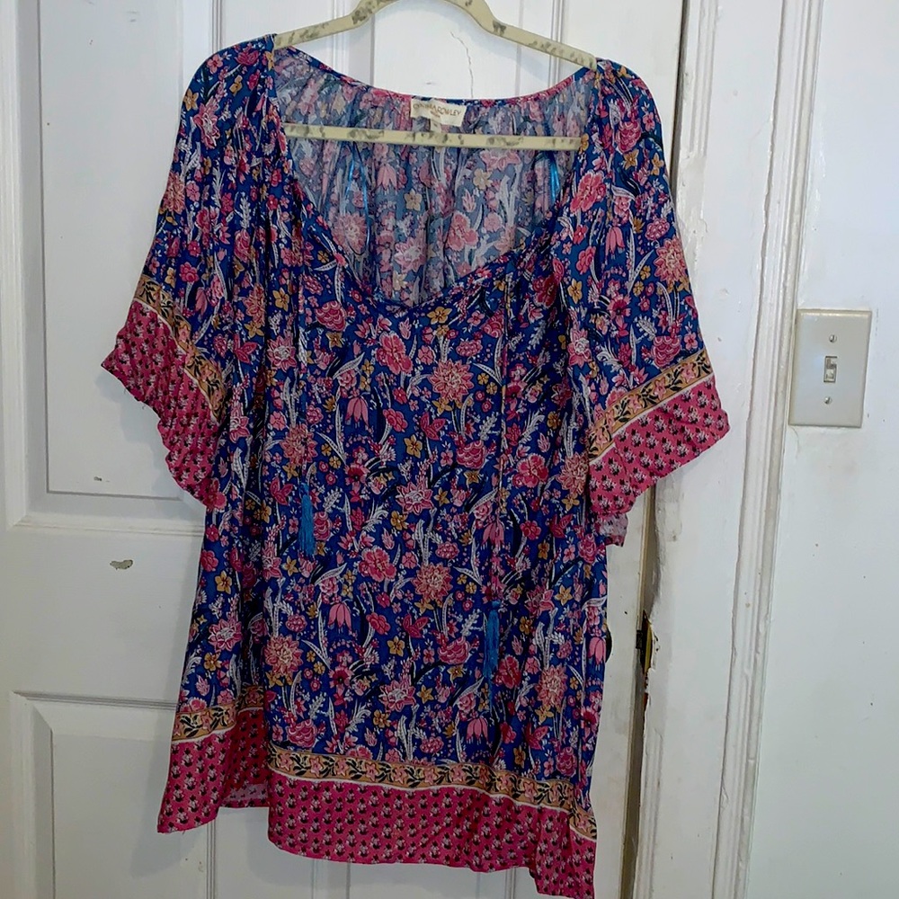 1x floral dressy shirt with pop colors and ties in the front